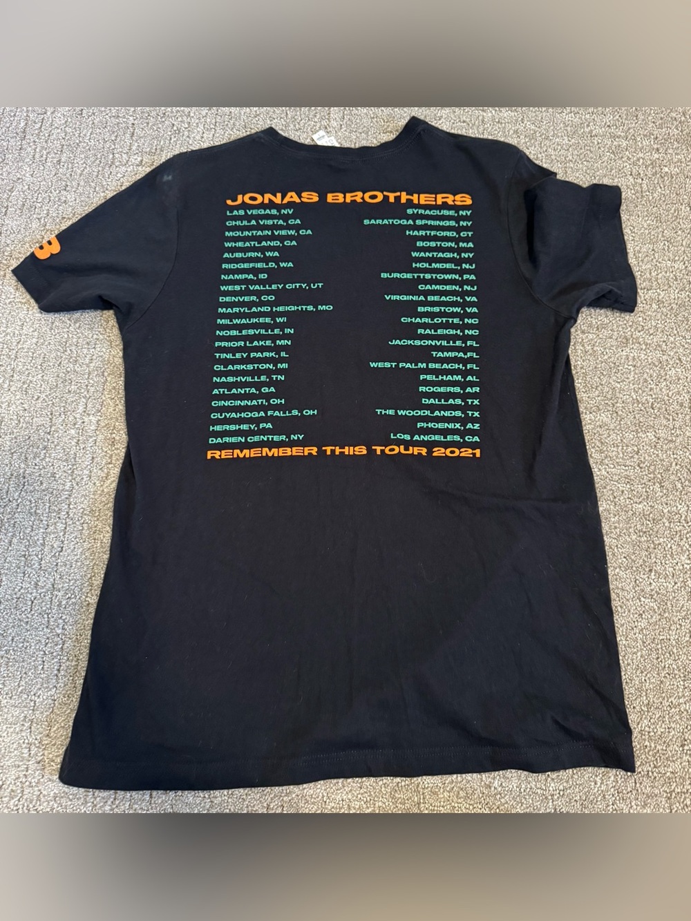 Jonas Brothers concert t-shirt from their "Remember This" Tour 2021 - Picture 7 of 7